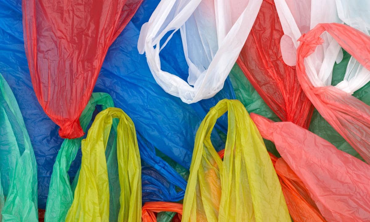 https://cdn.idntimes.com/content-images/post/20161002/plastic-bags-f02fb27ae20ca3bd866eaa2c0dde1fc8.jpeg