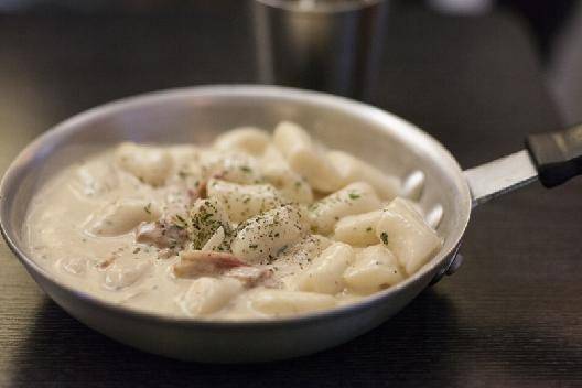 http://cdn.idntimes.com/content-images/post/20151106/play_pot_restaurant_seoul10.jpg