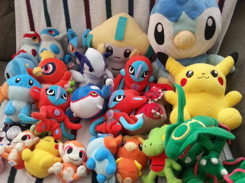 https://cdn.idntimes.com/content-images/post/20161228/pokemon-plush-toys-722df984a6e6352bfe7e9e9a450c7b9e.jpg