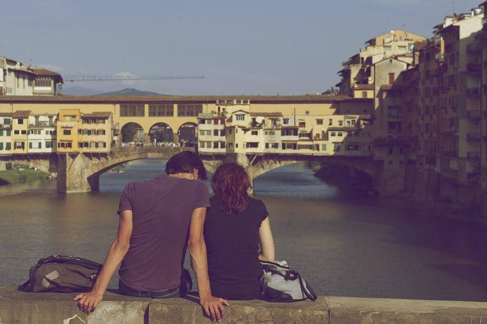 https://cdn.idntimes.com/content-images/post/20171205/ponte-vecchio-691789-960-720-92a7b6f74d7b78c7d0dfcd041570a692.jpg