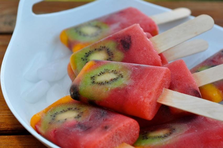 https://cdn.idntimes.com/content-images/post/20170210/popsicle-aneka-buah-d663350fd651a1d1981d4a6a6956fed3.jpg