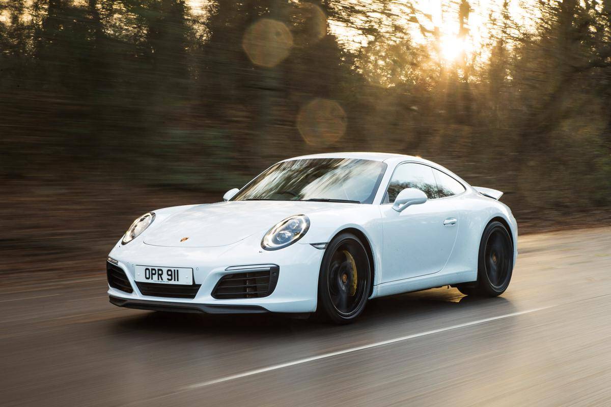 https://cdn.idntimes.com/content-images/post/20170505/porsche-911-s-gen2-rt-2016-244-ca62859ef4f4e21feead69f7891fafd2.jpg