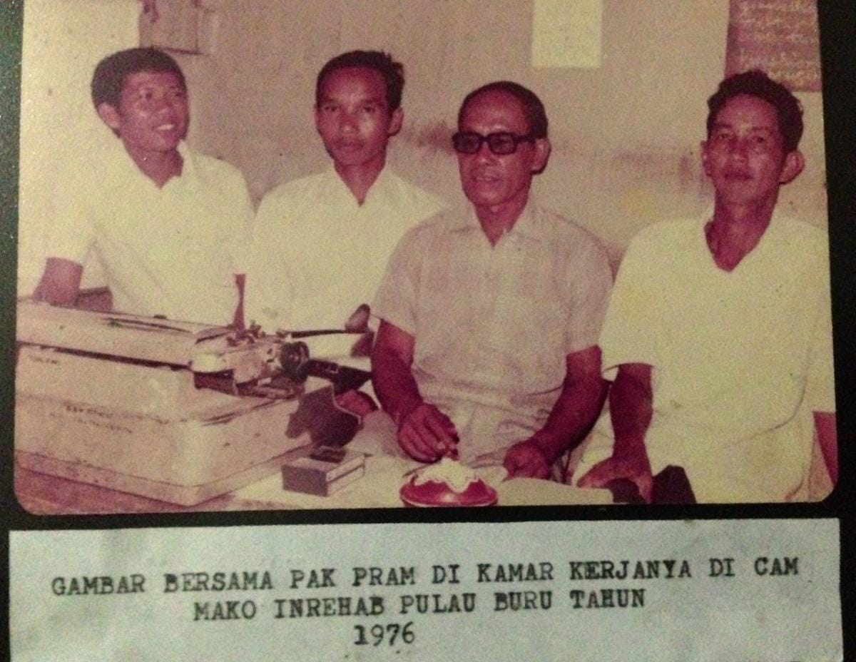 https://cdn.idntimes.com/content-images/post/20170206/pramoedya-ananta-toer-e8ca08a16844a124c34221097c62b604.jpg