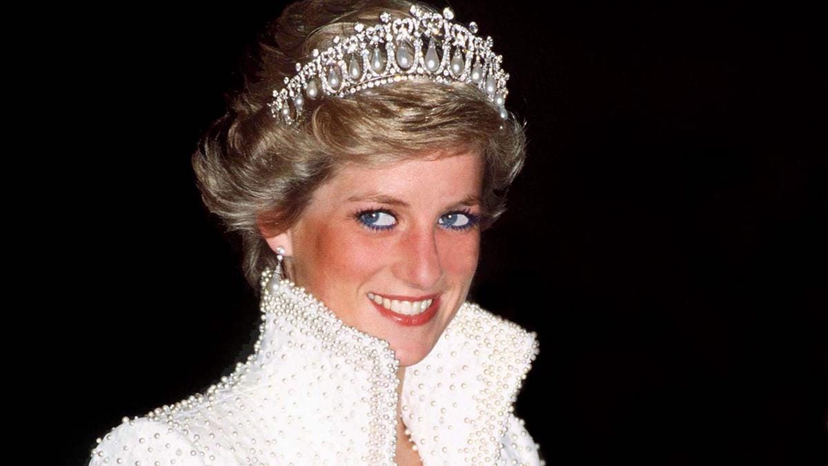 http://cdn.idntimes.com/content-images/post/20160811/princess-diana-today-150619-tease-0463e33871d2ae35eab08fa46ee89551-2b476e50aefb527576f1955dd7ef6048.jpg