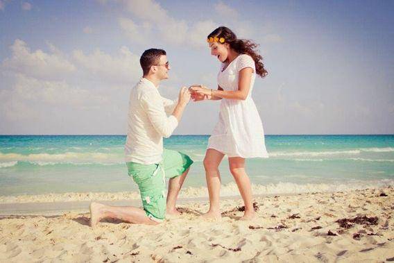 http://cdn.idntimes.com/content-images/post/20160127/propose-valentineweeklist-cefe76667ade2bb0ea8b8d05fb3181a0.jpg