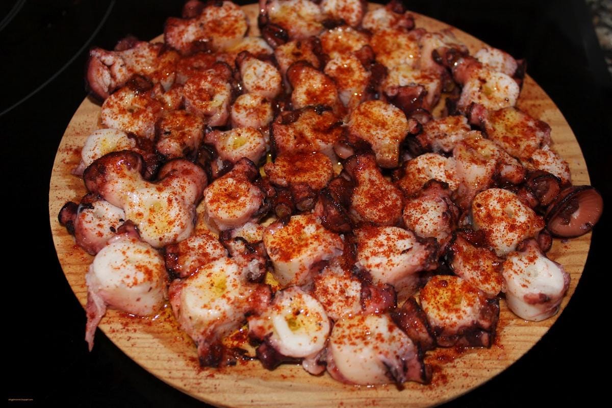 https://cdn.idntimes.com/content-images/post/20170826/pulpo-gallega-35fe460192bb651ce8a415437ab778dd.jpg