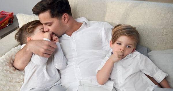 https://cdn.idntimes.com/content-images/post/20170428/ricky-martin-kids-2352bfbdbb20af7b8fff553820c155a6.jpg
