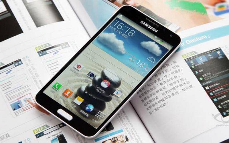 http://cdn.idntimes.com/content-images/post/20150916/samsung-galaxy-j5-sasar-pengguna-kelas-menengah-nQJAYWW4RX.jpg