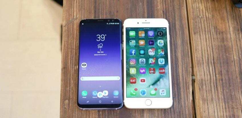 https://cdn.idntimes.com/content-images/post/20170331/samsung-galaxy-s8-vs-iphone-7-5-838ca4692797d1a7925d2a3754b53abb.jpg