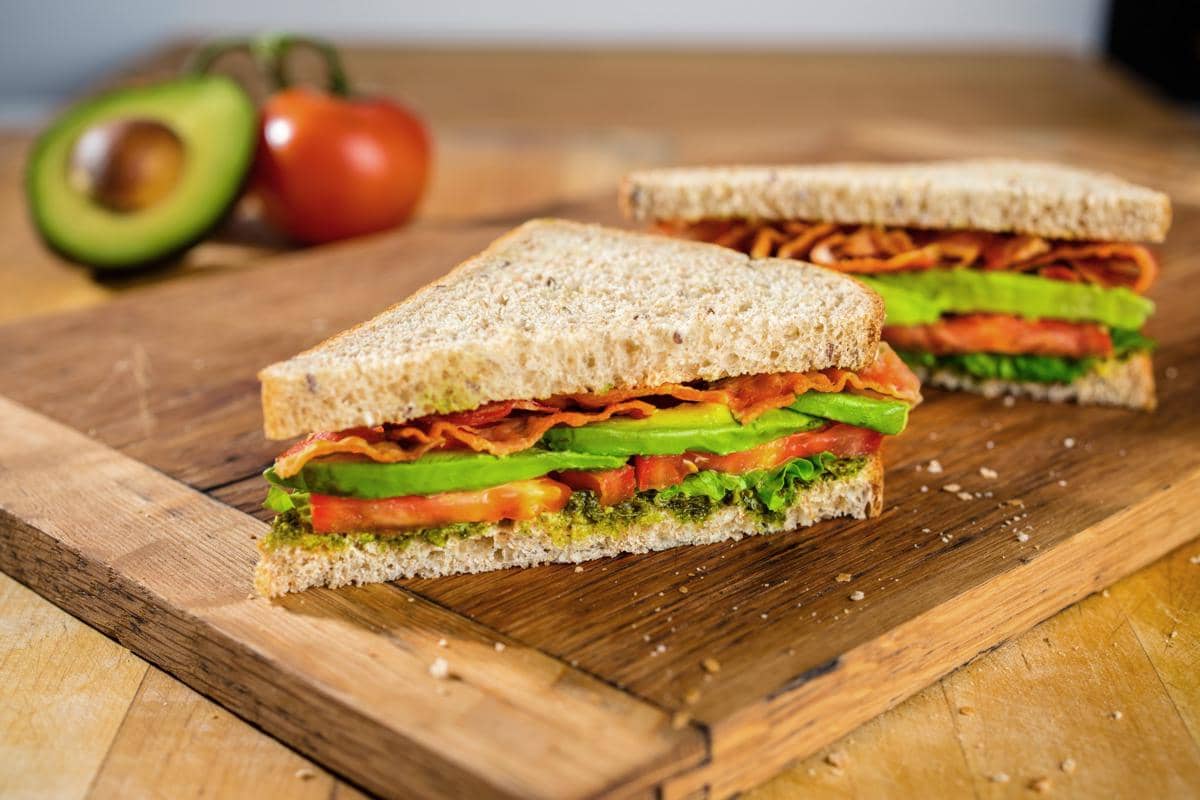 https://cdn.idntimes.com/content-images/post/20170327/sandwich-avocadoblt-12c89f937a5d09ad723671f752d85d7c.jpg