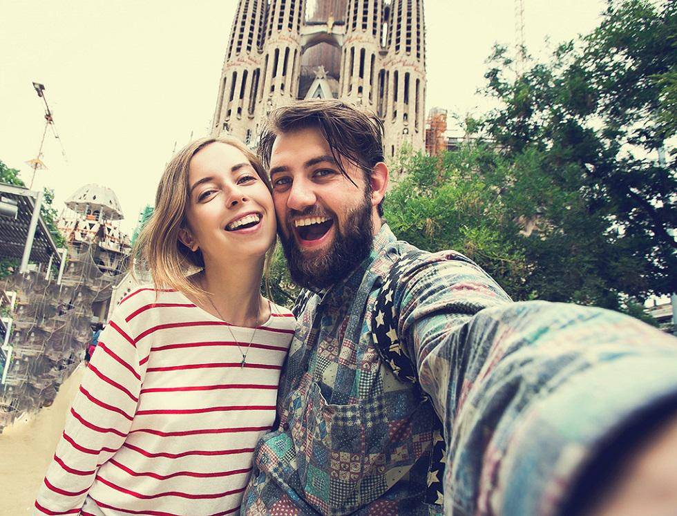 http://cdn.idntimes.com/content-images/post/20160627/selfie-couple-9473037e9a1c760c7eb0ec61d99587c5.jpg