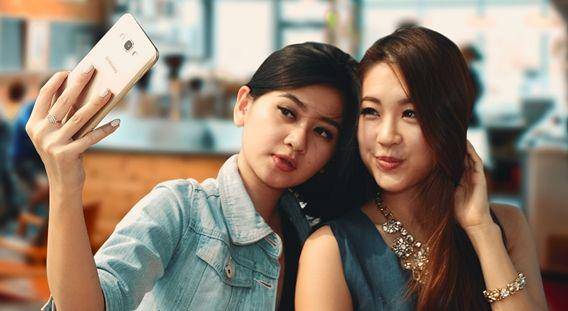 http://cdn.idntimes.com/content-images/post/20160118/selfie-id-campaign-samsung-52c44e51099b7084aa8954cab4c67ff5.jpg