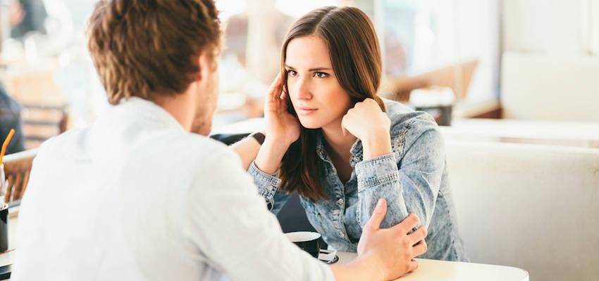 https://cdn.idntimes.com/content-images/post/20161208/serious-talking-couple-8700da795e068f1147ce89fb7749fdec.jpg