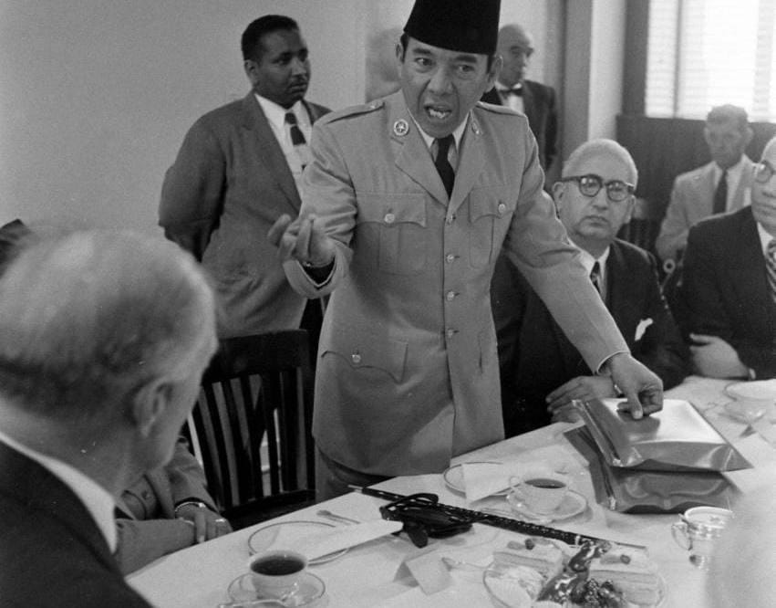 http://cdn.idntimes.com/content-images/post/20160816/soekarno11-82fbf589472e55037414b199a1559130.jpg