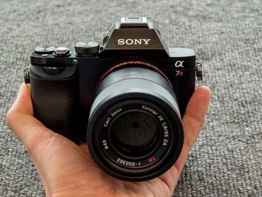 https://cdn.idntimes.com/content-images/post/20170407/sony-a7r-685a303bbde8079450ab392b61925e1d.jpg