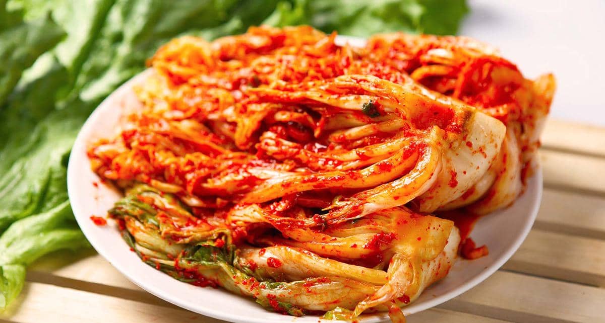 https://cdn.idntimes.com/content-images/post/20170413/sura-korean-cuisine-koreas-greatest-food-kimchi-blog-f359fd3016db0bb3154cec6ddcca8439.jpg