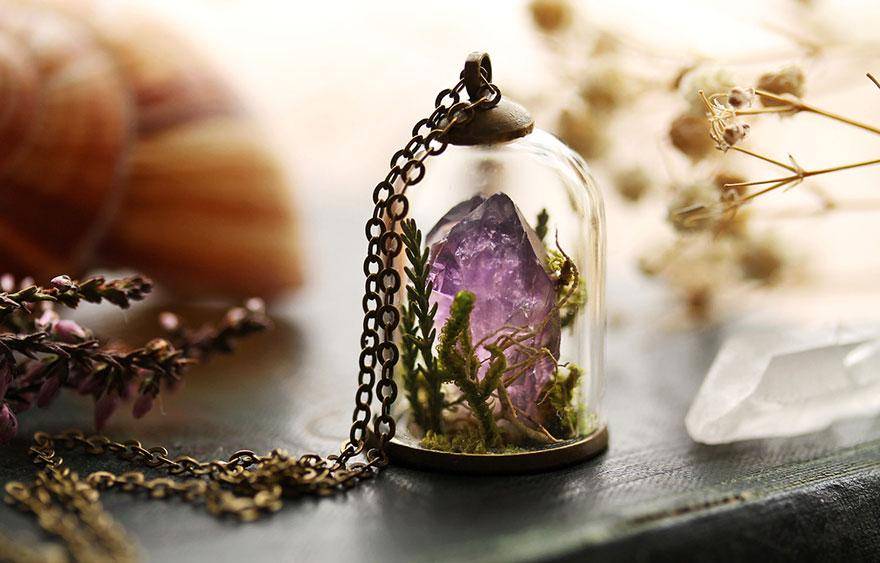 https://cdn.idntimes.com/content-images/post/20170505/terrarium-jewelry-microcosm-ruby-robin-boutique-10-28948aaa16d7c1a62b0f805d2861ba56.jpg