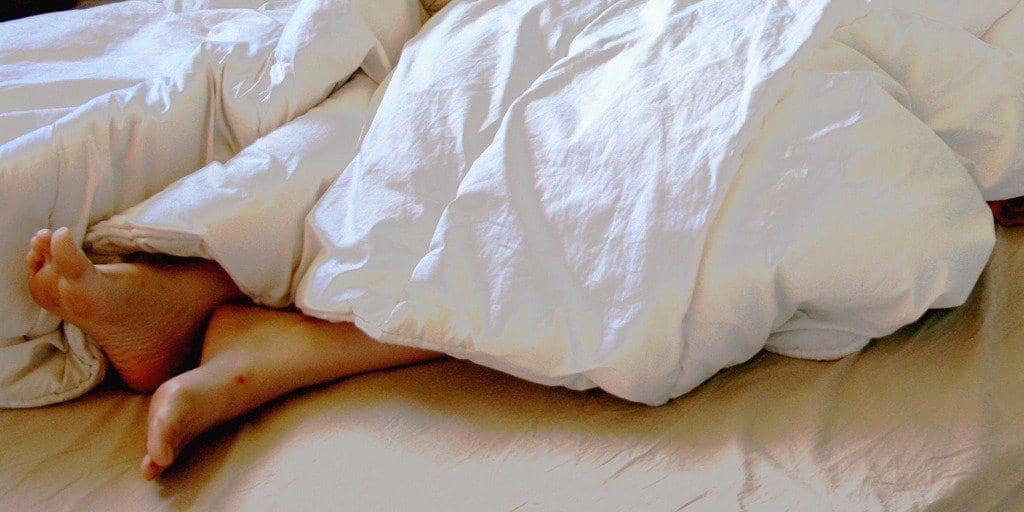 https://cdn.idntimes.com/content-images/post/20170413/the-uncomfortable-truth-about-how-often-you-should-wash-your-bed-sheets-7e2279c9e5661a7d81c2ce8429fd6cee.jpg
