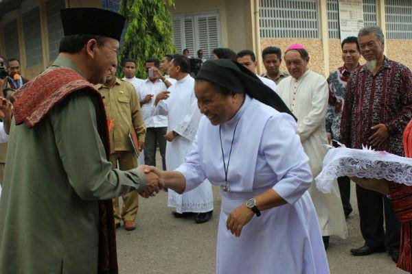 http://cdn.idntimes.com/content-images/post/20151223/toleransi4-madinaonlineid-052b3c54faadf25859fdf7269192900c.jpg