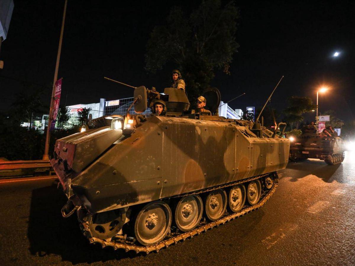 http://cdn.idntimes.com/content-images/post/20160716/turkey-tank-b42bf2e2ba67f347a036e6a2c3e3f185.jpg