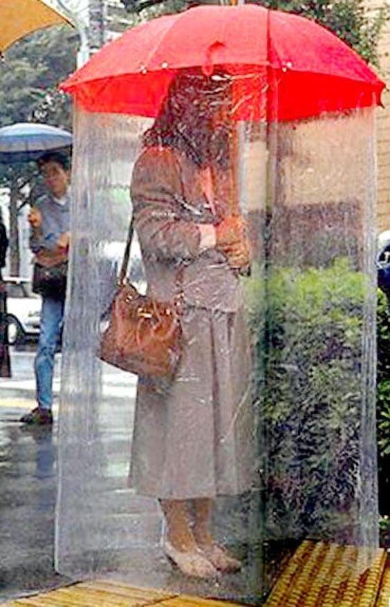 https://cdn.idntimes.com/content-images/post/20161203/umbrella-rain-aba9ac0e1338cb18370160dcb16499e4.jpg