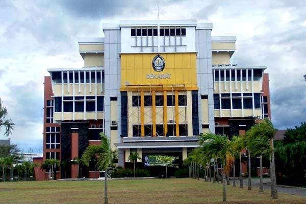 http://cdn.idntimes.com/content-images/post/20160115/undip-kampus-4cbf4ebd233efa68e646b0cc168af458.jpg