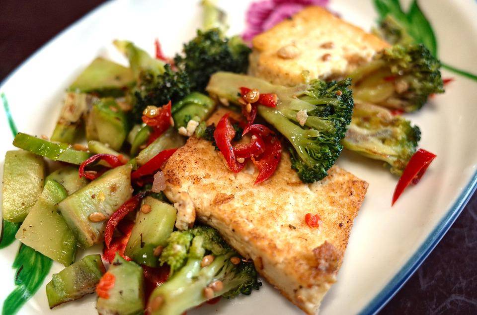 https://cdn.idntimes.com/content-images/post/20180223/vegetarian-1141242-960-720-81f320fa6fa4777ec75119607ffaa287.jpg
