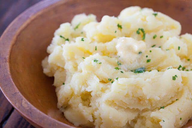 https://cdn.idntimes.com/content-images/post/20170502/very-best-mashed-potatoes-recipe-8188-5b3f8ef20dc4db2a15aebfe4454fc694.jpg