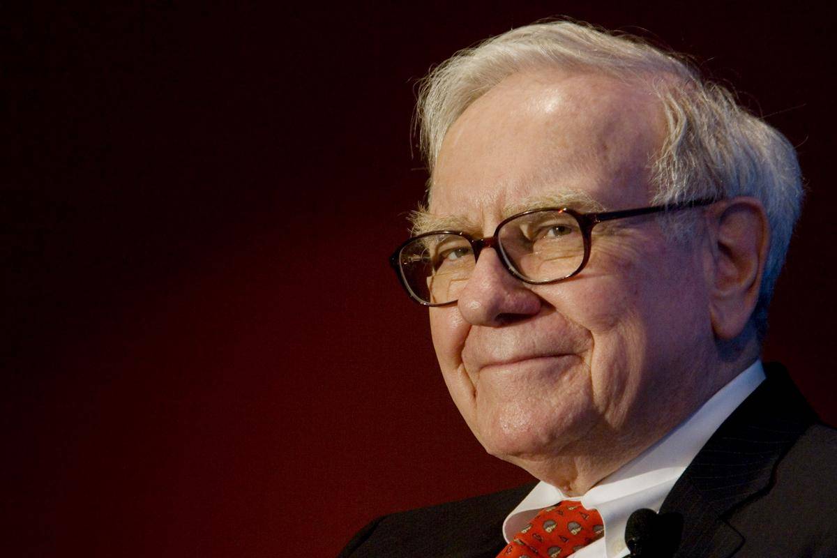 https://cdn.idntimes.com/content-images/post/20161110/warren-buffett-poor-people-shouldnt-blame-the-rich-for-their-misfortune-0e50783da297bafd0f304db007ee62ae.jpg