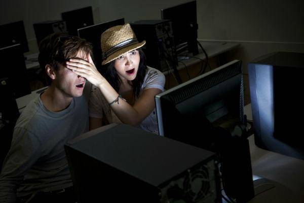 http://cdn.idntimes.com/content-images/post/20160215/watching-porn-huffingtonpostcouk-w600-h1000-3126915595b1991311784a584e70929d.jpg