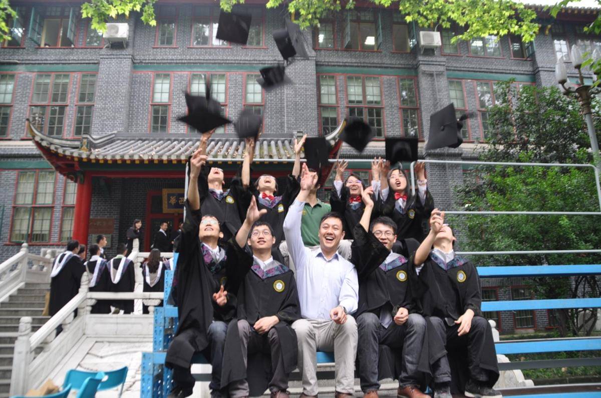 https://cdn.idntimes.com/content-images/post/20161001/west-china-medical-school-sichuan-university-18-0b5fb354e1062af991c421b1df054f22.jpg