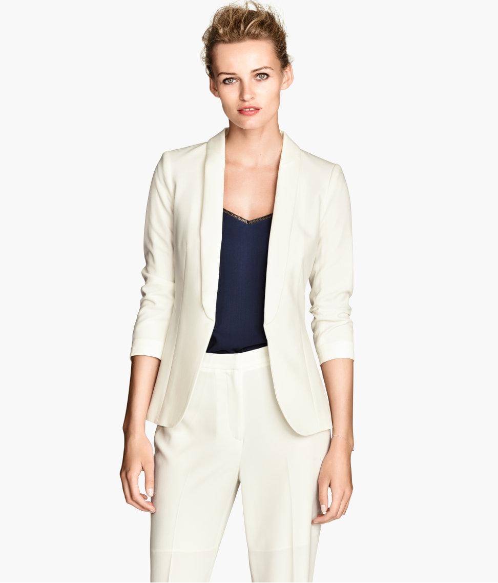 https://cdn.idntimes.com/content-images/post/20170110/white-dinner-jackets-for-women-4a390aec11da5a8b191302318cb4f3f4.jpeg