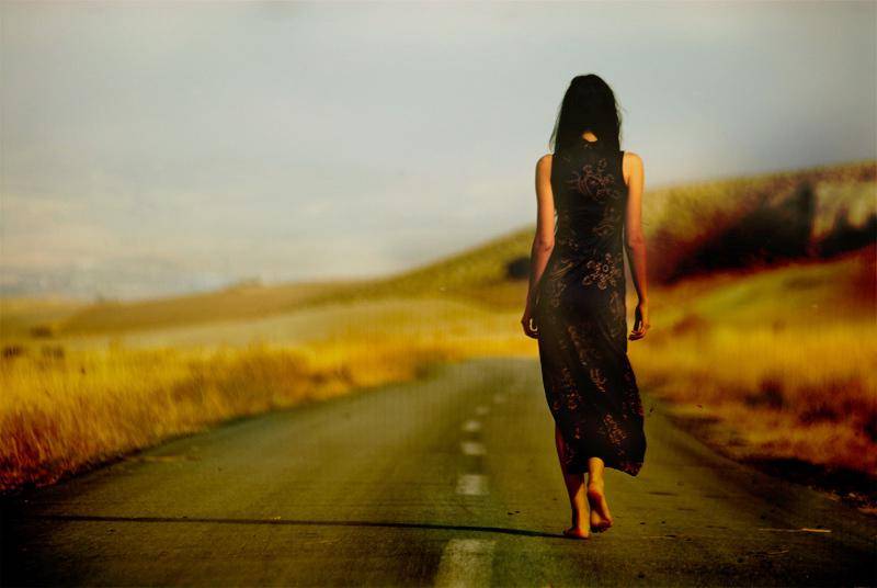 http://cdn.idntimes.com/content-images/post/20160622/woman-walking-away-alone-1fce7185c9f96b0978da6fce7fa99fbd.jpg
