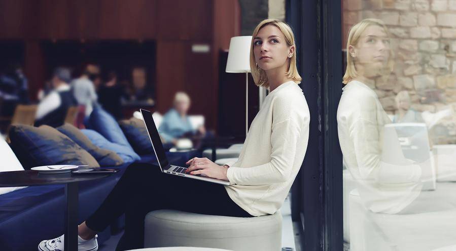 https://cdn.idntimes.com/content-images/post/20160621/working2-77724cf05acc53c302c43a876d509862.jpg