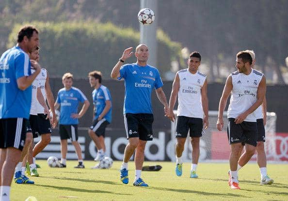 http://cdn.idntimes.com/content-images/post/20160119/zinedine-zidane-real-madrid-everton-training-w1q-k-v32hzl-df7e417c5890eefc0d74296cac92ee8d.jpg