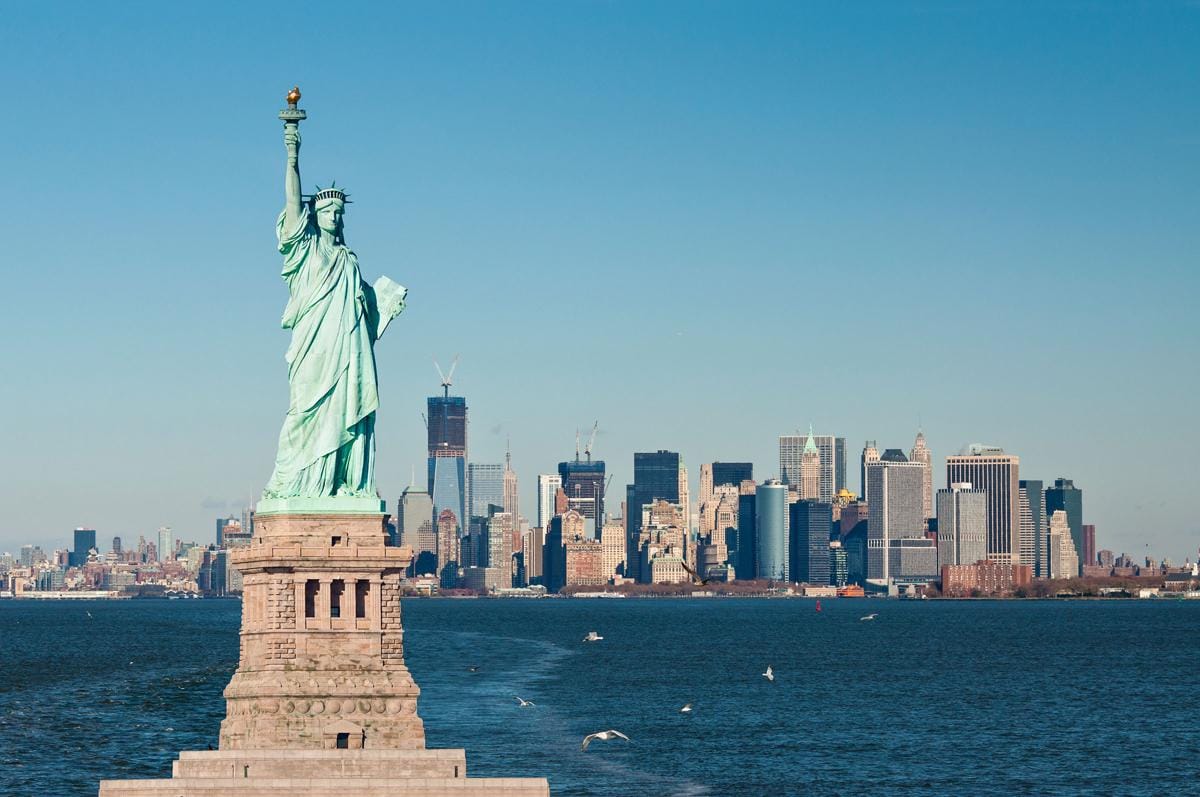 https://cdn.idntimes.com/content-images/post/20170710/01-statue-of-liberty-facts-6e3935f68726d6d6b8a3186d92673373.jpg