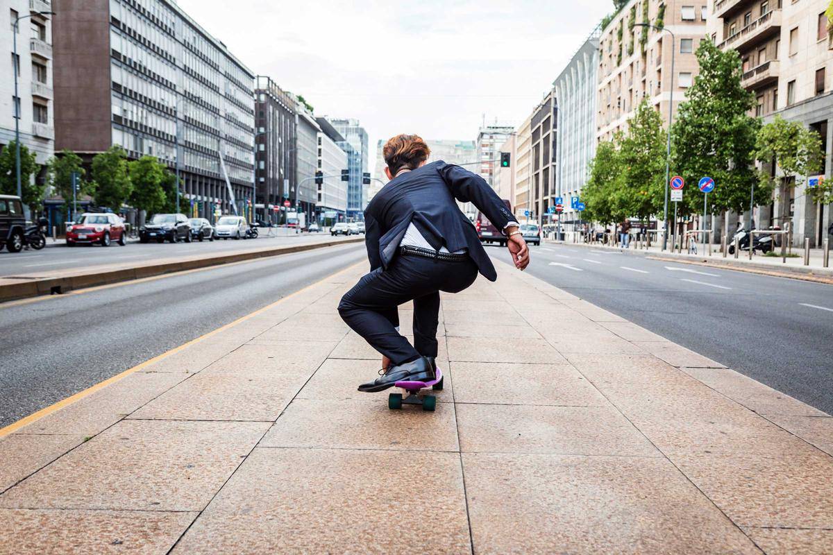 https://cdn.idntimes.com/content-images/post/20170616/09-sneaky-ways-carve-out-more-me-time-commute-tixti-fdcc6141134d3f3a437e36ea40364c30.jpg