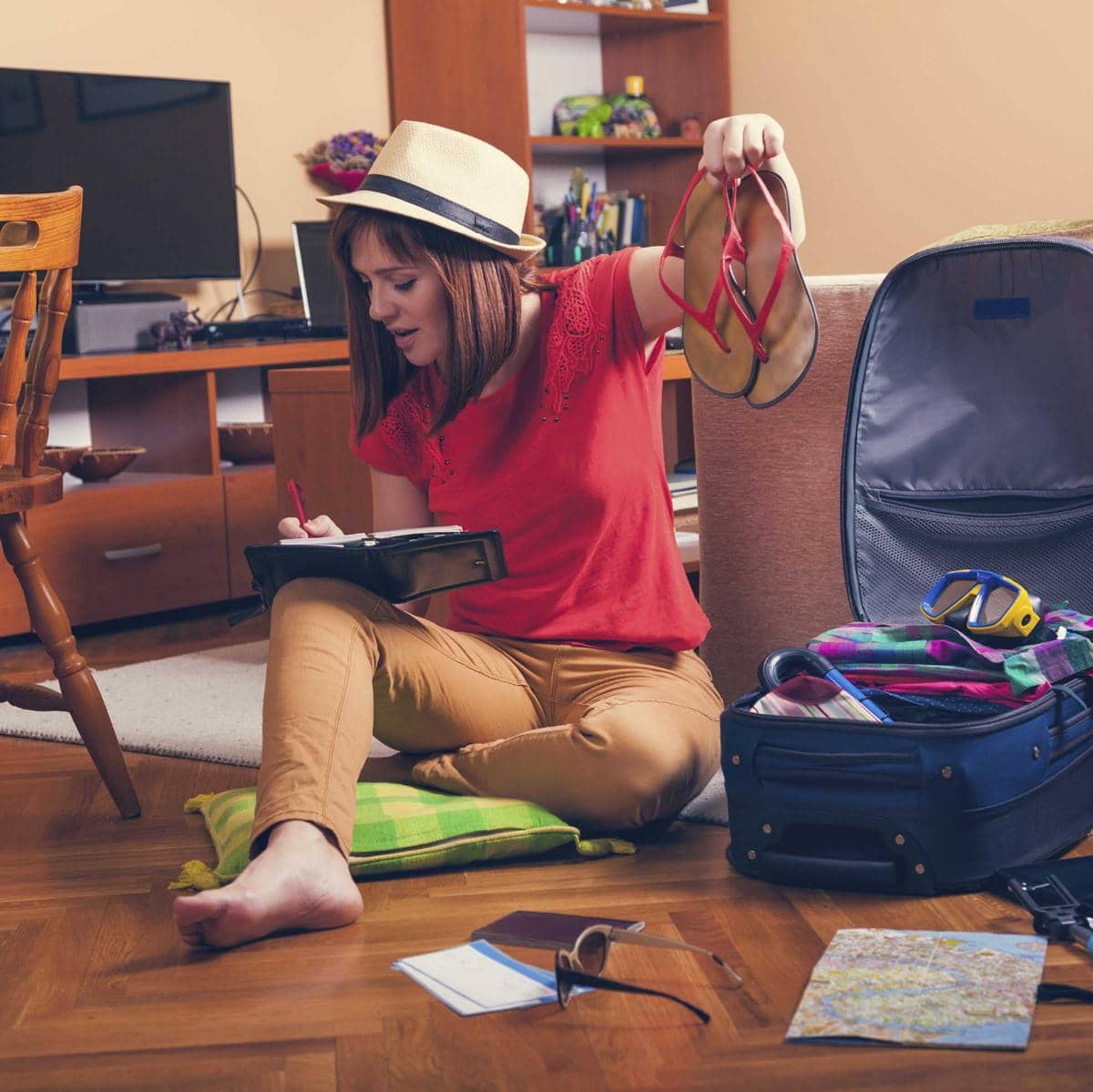 https://cdn.idntimes.com/content-images/post/20170627/11-packing-mistakes-packing-list-7e4e2af589f0436b753c47a7411a4c93.jpg