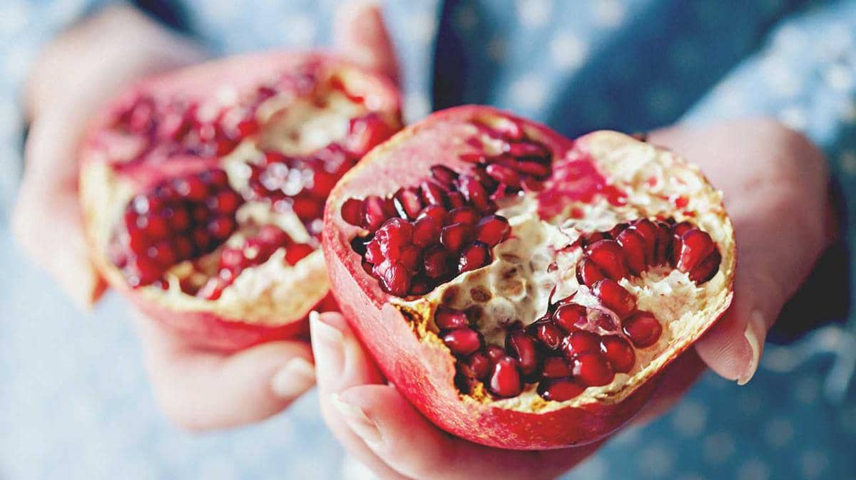 https://cdn.idntimes.com/content-images/post/20170607/1296x728-sweet-relief-pomegranate-and-rheumatoid-arthritis-slide8-fa7309daa492f8fd2ce0500e36972d2d.jpg