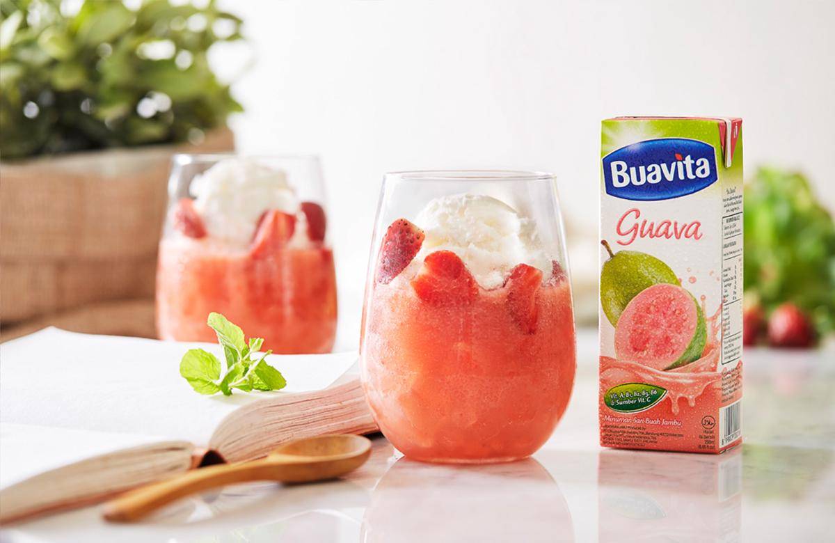 https://cdn.idntimes.com/content-images/post/20170613/160413-guava-berry-float-1397x909-5eb86e479de64eab3657039a7a4f25ec.jpg