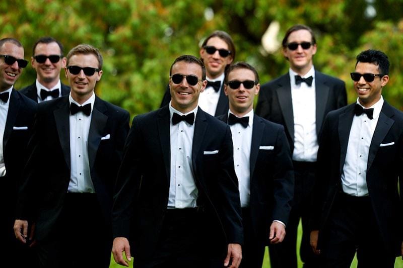https://cdn.idntimes.com/content-images/post/20170621/8-black-bow-style-shrts-with-sunglasses-for-groomsmen-80b1dca666ae820e98ba19d9f07d52c1.jpg