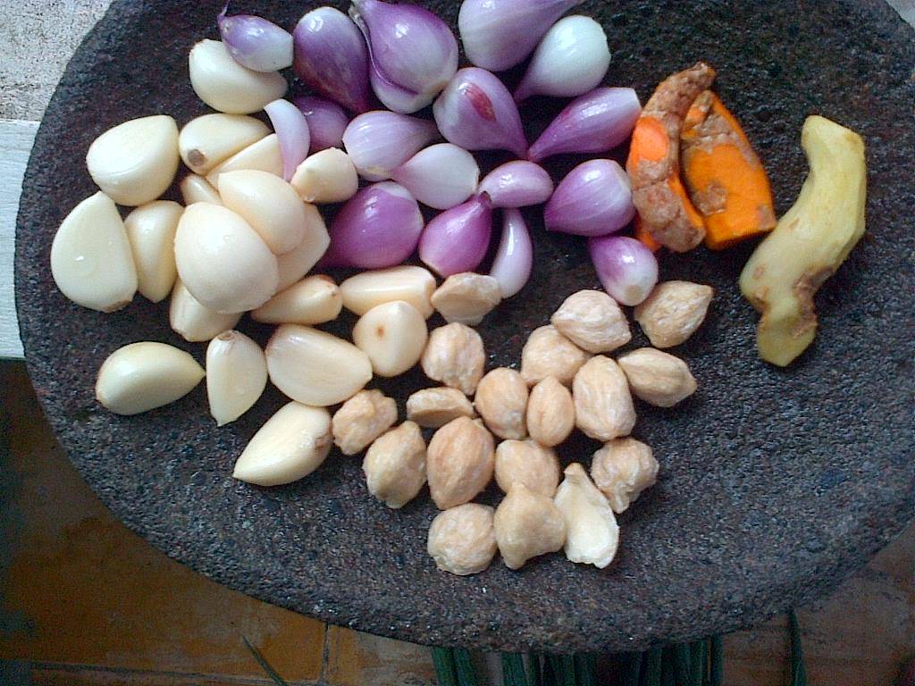https://cdn.idntimes.com/content-images/post/20170529/ahsanfile-cara-membuat-bumbu-soto-a-d3f12050009d862a1c8cd39d6664f626.jpg