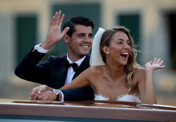 https://cdn.idntimes.com/content-images/post/20170711/alvaro-morata-and-alice-campello-wedding-venice-italy-17-jun-2017-ea6924e948907dbd3aaf6a511282a327.jpg