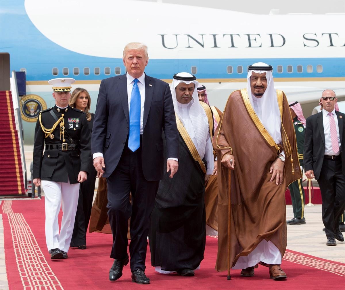 https://cdn.idntimes.com/content-images/post/20170608/antarafoto-king-salman-trump-riyadh-200517-71a8d777ec5d2d3cffab3511309fa66d.jpg