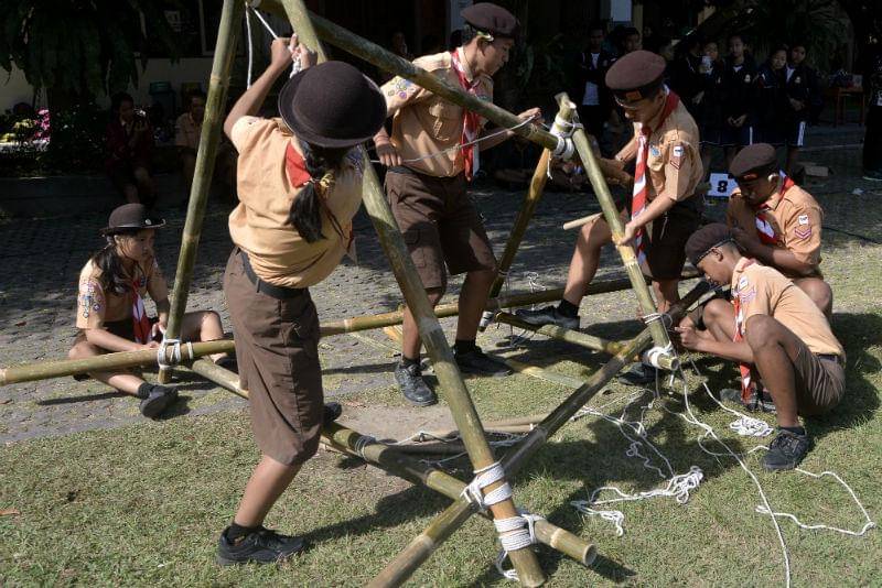 https://cdn.idntimes.com/content-images/post/20170724/antarafoto-lomba-ketangkasan-pramuka-230717-fik-0279dc226e1c76cdb83f1d37483b59b2.jpg