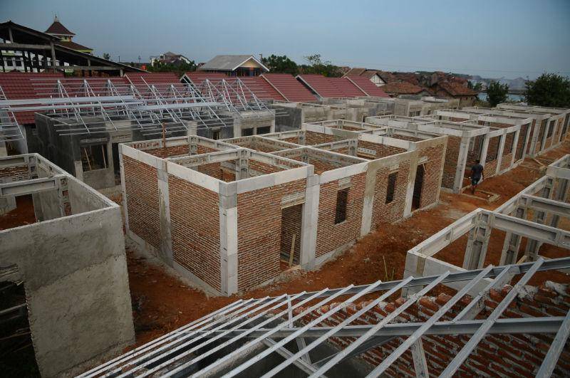 https://cdn.idntimes.com/content-images/post/20170724/antarafoto-pembangunan-rumah-nelayan-200717-yn-4-ff60a680ad935d8aabf6f446c1033ff2.jpg