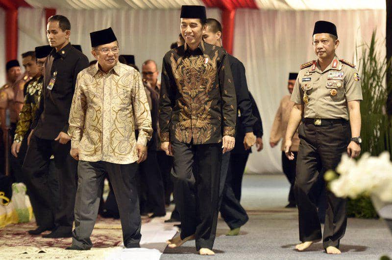 https://cdn.idntimes.com/content-images/post/20170705/antarafoto-presiden-buka-puasa-bersama-polri-200617-pus-1499229292-42549-c8baaf639d5d242ecd32b2ff0129d779.jpg