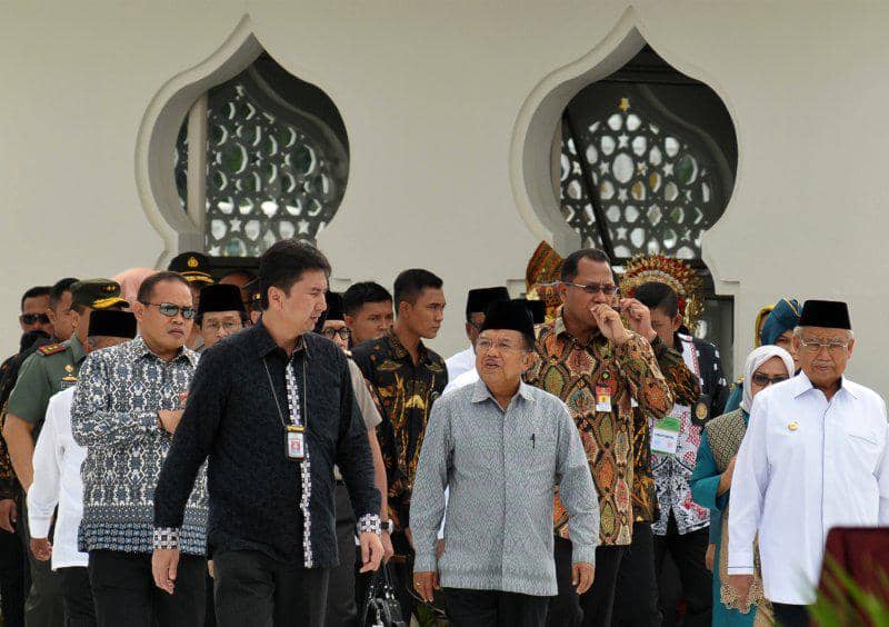 https://cdn.idntimes.com/content-images/post/20170519/antarafoto-wapres-resmikan-masjid-aceh-130517-apls-2-1495167859-85659-dd14891b74a03756c659651f94af5390.jpg