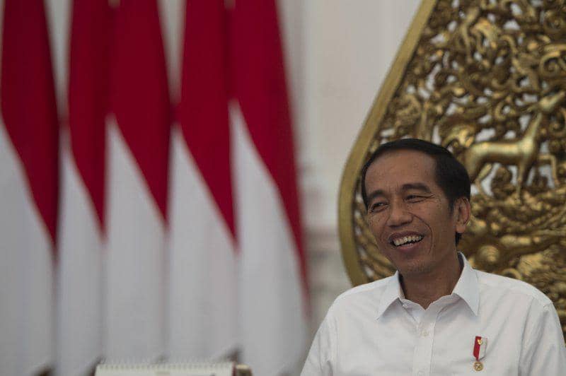 https://cdn.idntimes.com/content-images/post/20170609/antarafoto-wawancara-khusus-jokowi-080617-bean-06-1496990447-23554-c1dc4ce9584848583373379451590e1f.jpg