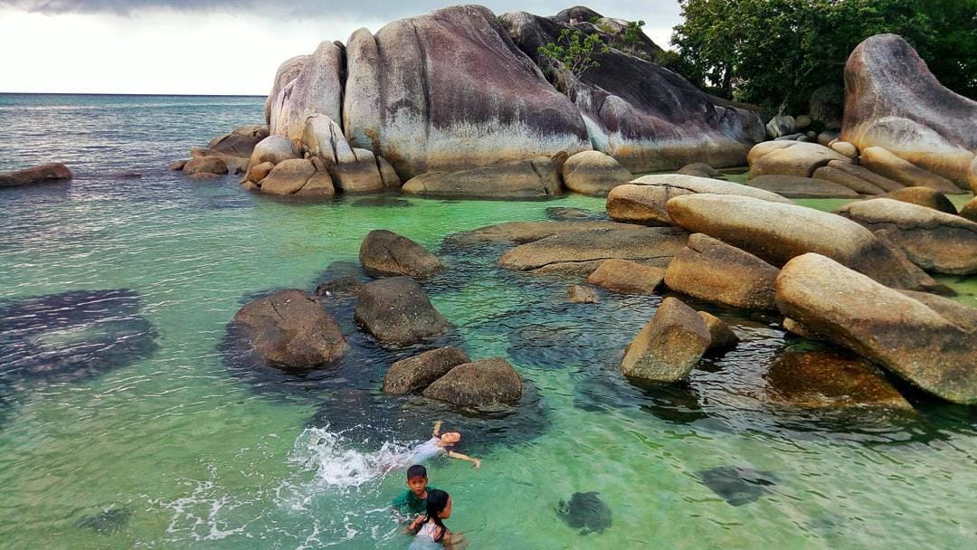 https://cdn.idntimes.com/content-images/post/20170724/belitung1-d711b5714e3d01495f0a068dc8b4011d.jpg